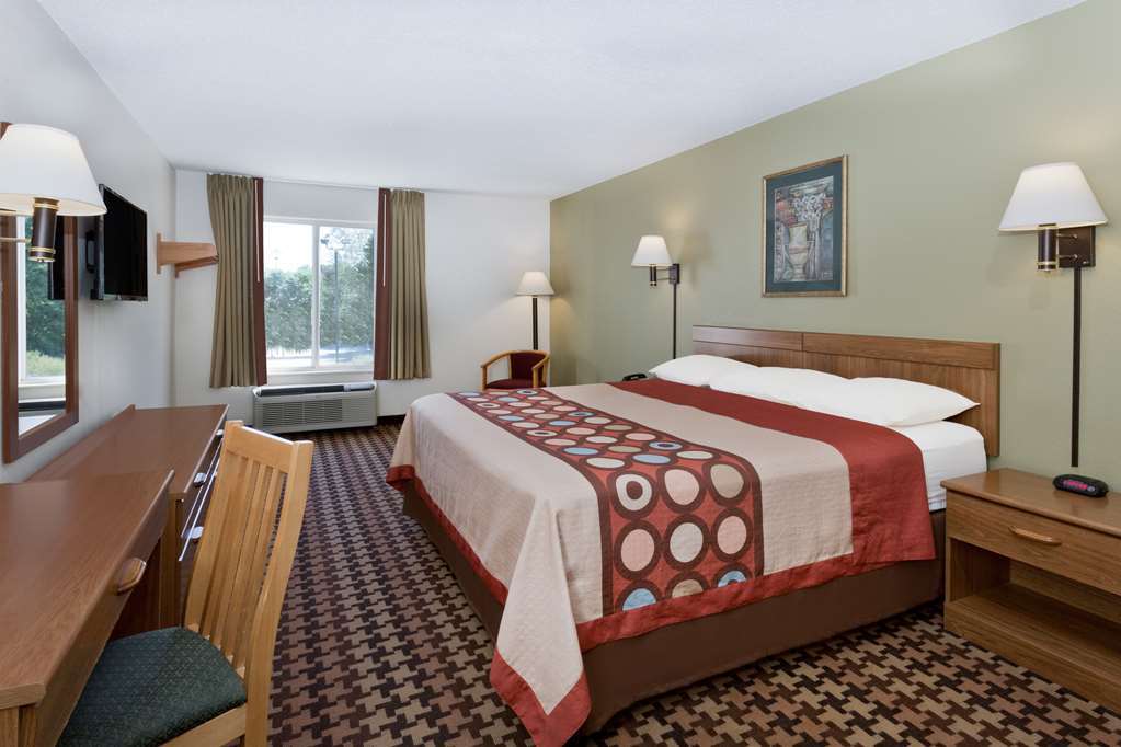 Super 8 By Wyndham Cloverdale In Oda fotoğraf