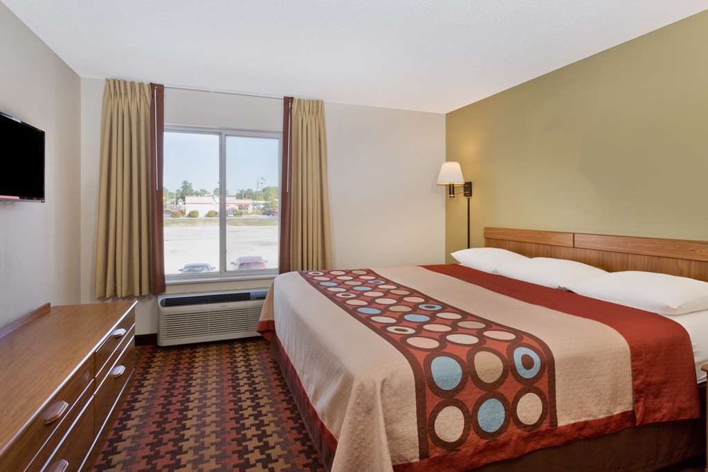 Super 8 By Wyndham Cloverdale In Oda fotoğraf